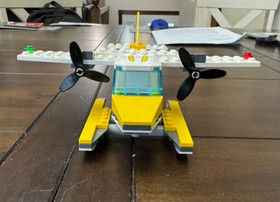 LEGO 3178 CITY: Seaplane - complete with instructions and minifig - A