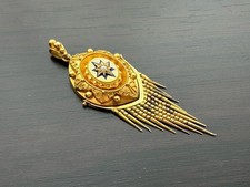 Ciondolo vittoriano etrusco in oro 18 kt con nappa smaltata