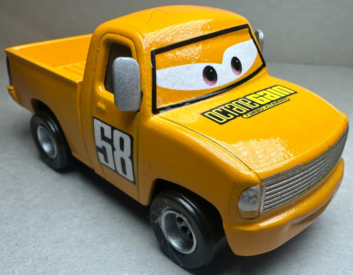 Disney Pixar Cars Octane Gain Crew Chief Pickup #58 Diecast 1:55 FC