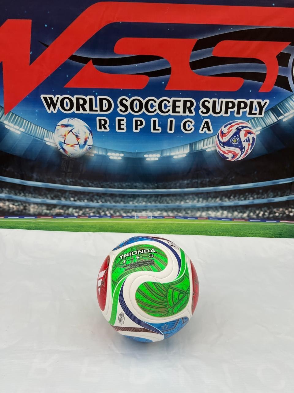 Pack of 4 Trionda & World Cup USA 2025 Pro Soccer Balls – Size 5 Match Football thumbnail 6