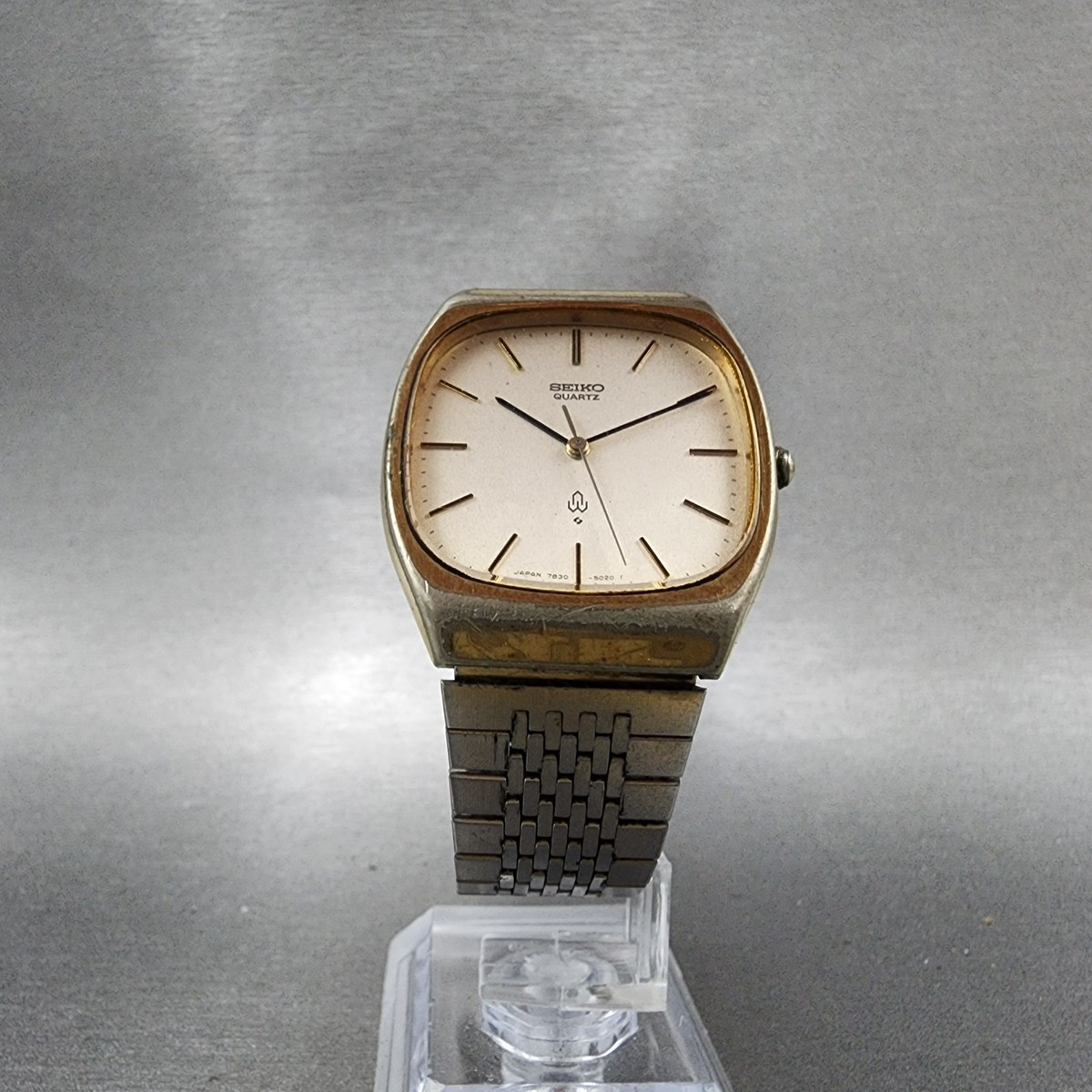 seiko 7830-5020 スクエア オールド クォーツ　ヴィンテージ 稼働 Seiko Watch Men 32mm Silver Dial Gold Tone Rectangle 7830-5020 New