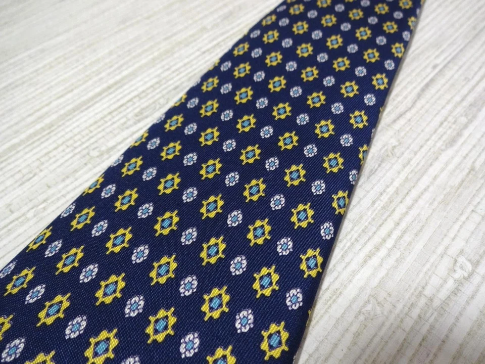 STEFANO RICCI ITALY NAVY BLUE W/GOLD/SILVER MEDALLION FOULARD SILK TIE NEAR MINT - Image 2 of 4
