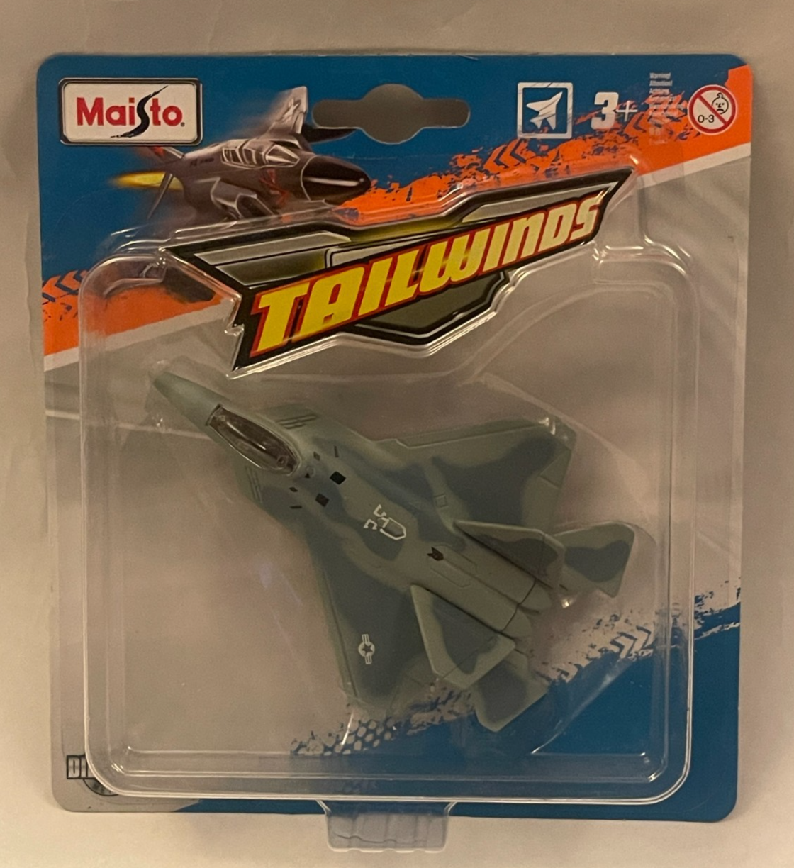 Lockheed Martin F-22 Raptor 1:100 by Maisto