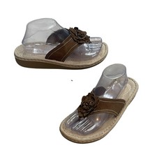 Sandali comodi da donna Easy Spirt in pelle marrone con fiori misura 8,5 larghi