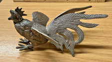 Vintage Pewter Coloured Cast Metal Fighting Cockerel Ornament - 6" x 3"  (32)