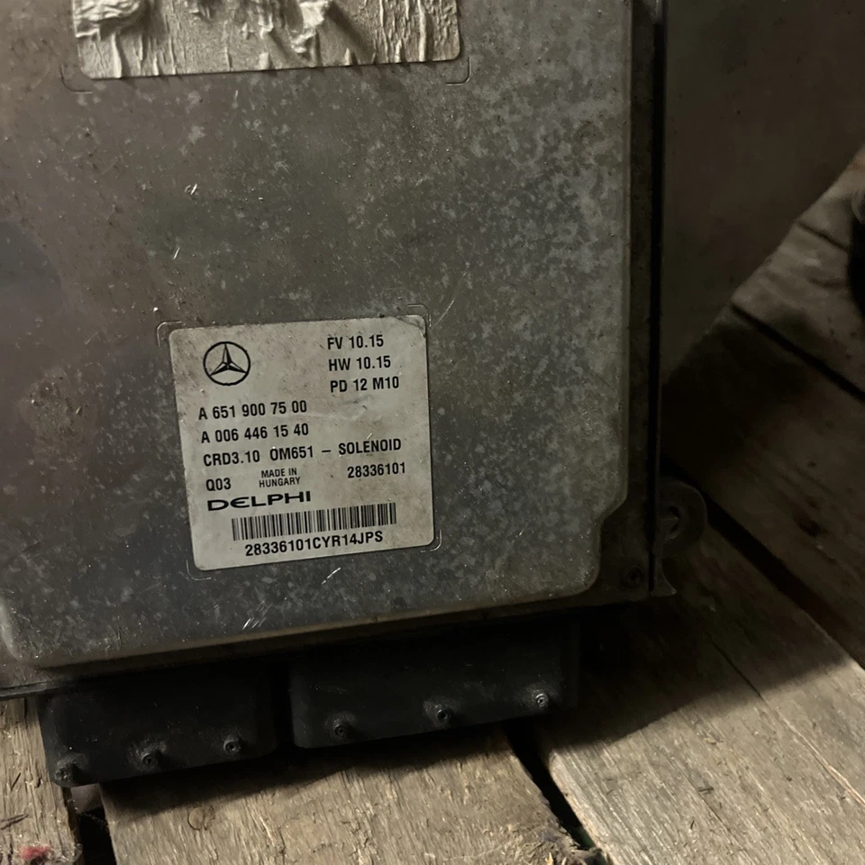 Mercedes W204 SLK W172 Motor Steuergerät ECU A6519007500 - Bild 1 von 4