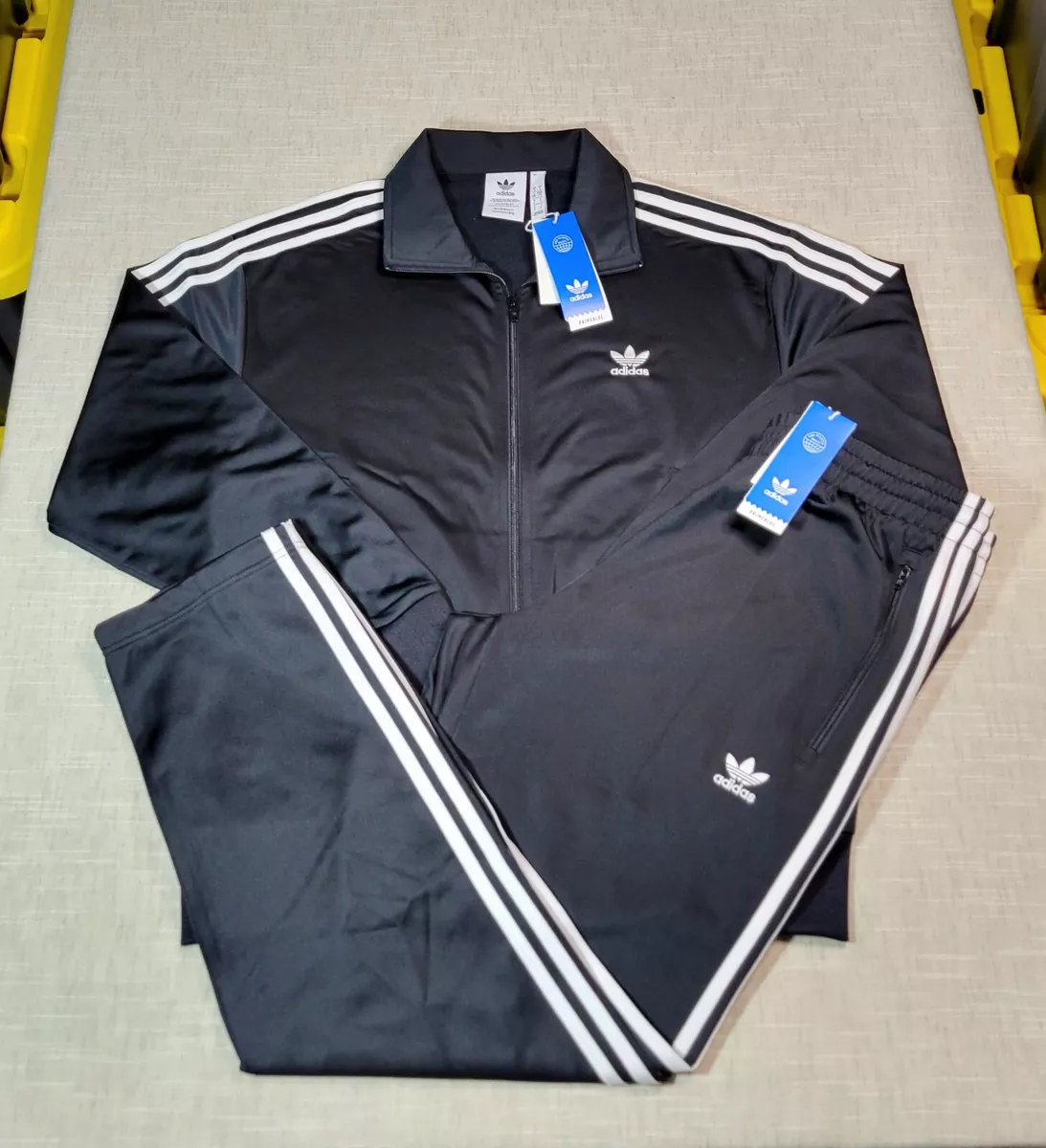 Adidas tracksuit best sale 2xl