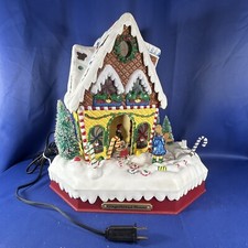 VTG 1999 HOLIDAY CREATIONS Gingerbread House Lighted LED w/ Music  Animated
