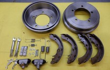 Suzuki Jimny J Bremstrommel Satz Bremsbacken Einsteller Federn Radbremszylinder