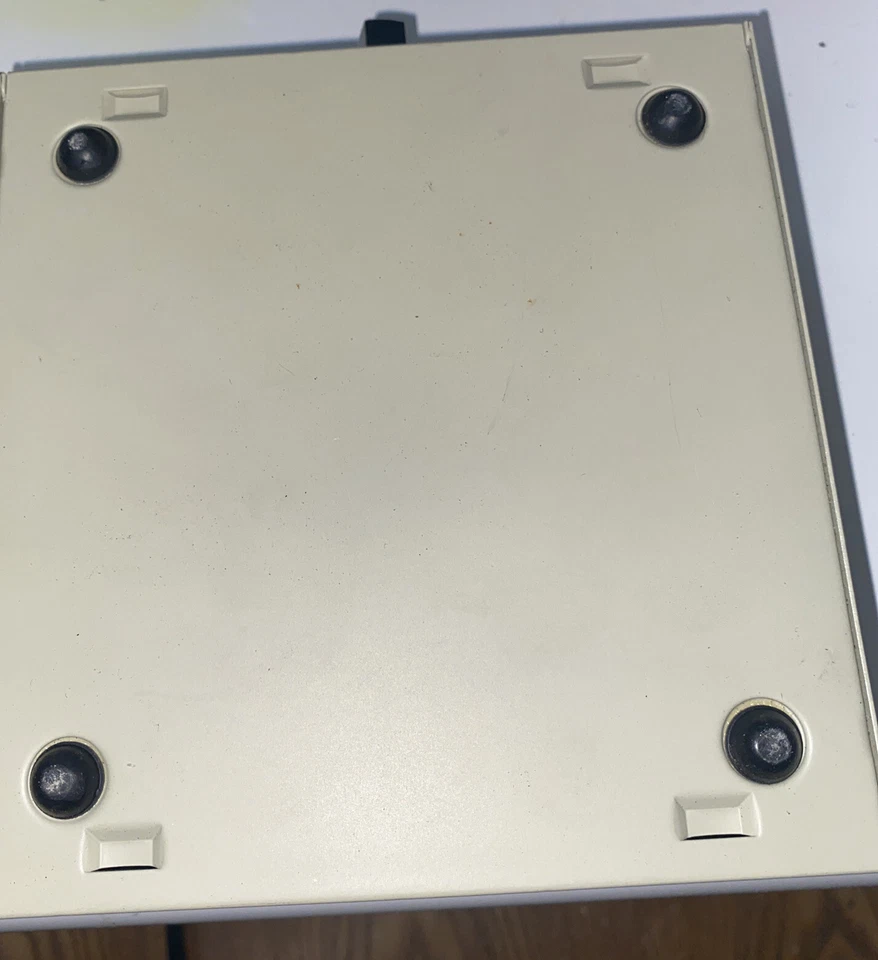 Belkin 2 Port I/O Data Transfer Switch DB25 Female Serial Connectors F1B024E - Image 3 of 3