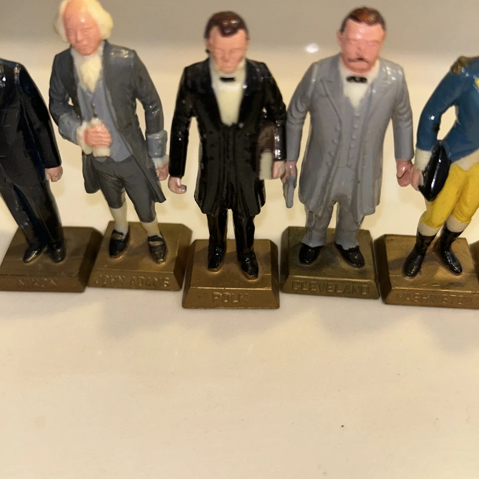 Lote de 9 Juguetes Marx De Colección Presidentes de los Estados Unidos 2 3/4" Washington Foto 4 de 4