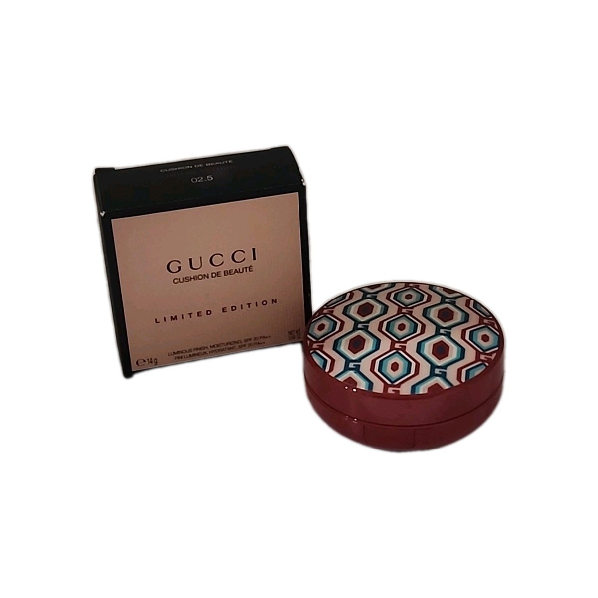 GUCCI CUSHION DE BEAUTE 限定版 14g 02.5 Gucci Cushion De Beaute Foundation - Limited Edition #02.5 New in