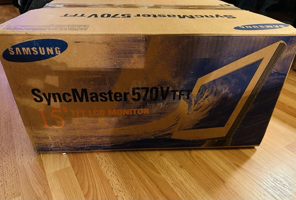 RARE IN BOX! Samsung Syncmaster 15” LCD Monitor 570v tft 1024x768 - Image 2 of 4