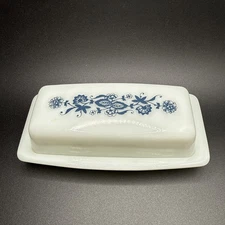 Vintage Pyrex 72-B Old Town Blue Onion Covered Butter Dish Milk Glass