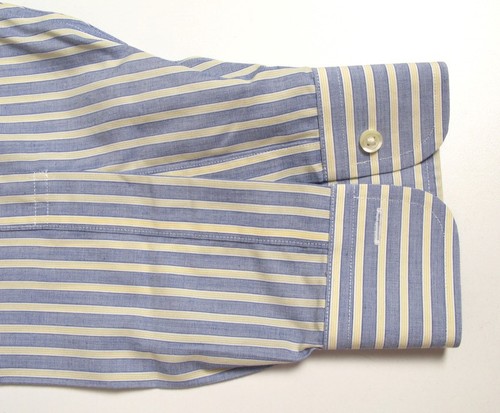 BROOKS BROTHERS Elegant Men's Dress Shirt SZ 15 1/2 - Picture 2 of 3