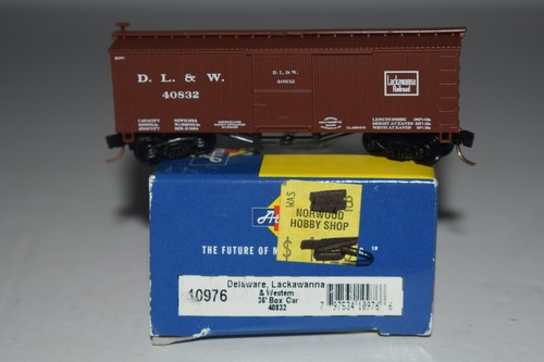 Coche de carga de una sola puerta Roundhouse 10976 Lackawanna 40' escala N 40832 C51988 | Zustand: Used