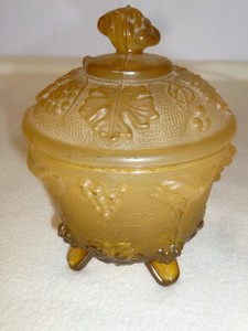 Amber Four Footed Sugar Candy Dish Jeanette Glass Harvest Grapes Leaves Lid gold