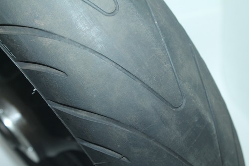 Kawasaki Ninja Zx14 2006 llanta delantera con neumático 41073-0063-11a 41073-0629-11a JL - Imagen 9 de 11