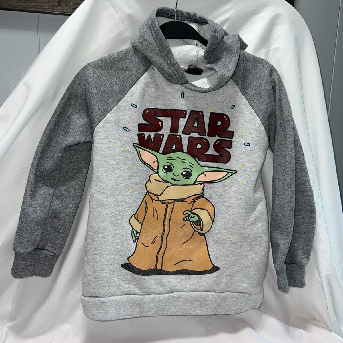 Star Wars Grey Pull Over Hoodie Baby Yoda Kids Sz Medium