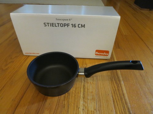 Berndes Nonstick Induction Saucepan 7.25"/1 Qt with Lid USED - Picture 4 of 9