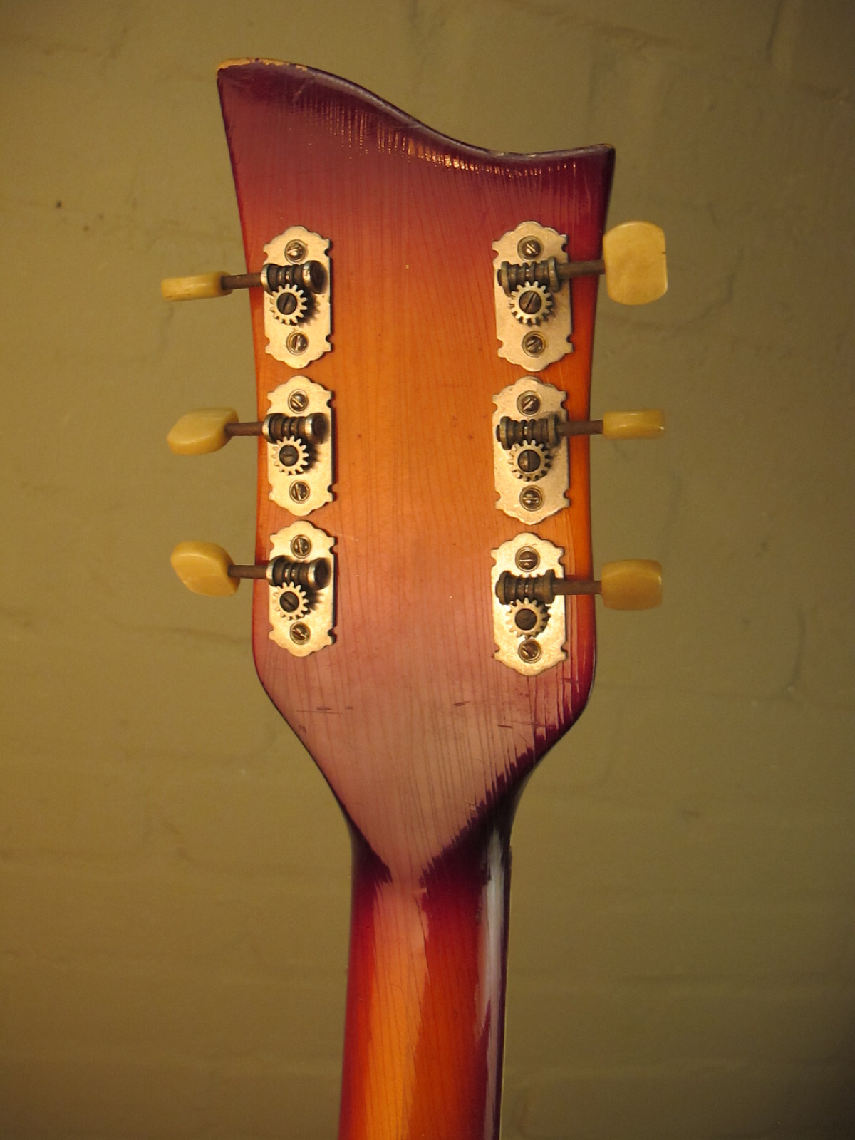 c1961 HOYER STARLET SEMI ELECTRIC. Vintage Cutaway Jazz Guitar. Solid