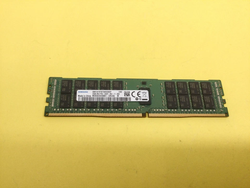 M393A4K40BB1-CRC SAMSUNG 32GB (1X32GB) 2RX4 PC4-2400T DDR4 Server Memory - Image 2 of 4