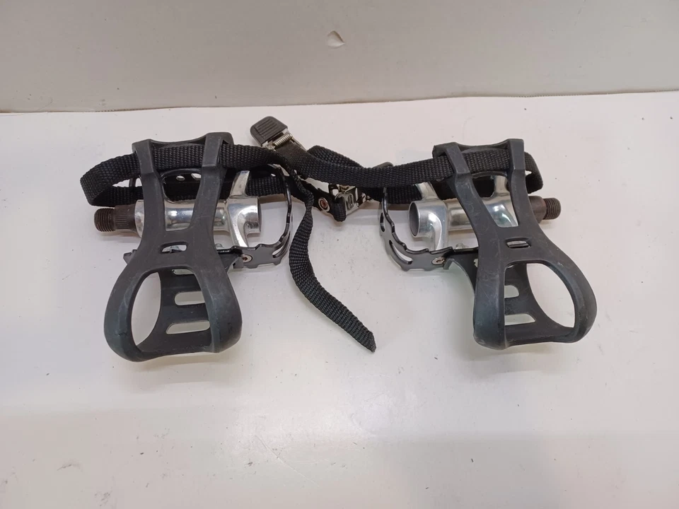 Wellgo Pedals & Straps; LU-926; 1/2” Spindle; New Old Stock - Image 4 of 4