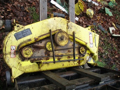 JOHN DEERE 316 318 322 330 332 GARDEN TRACTOR 46 INCH MOWER DECK GOOD