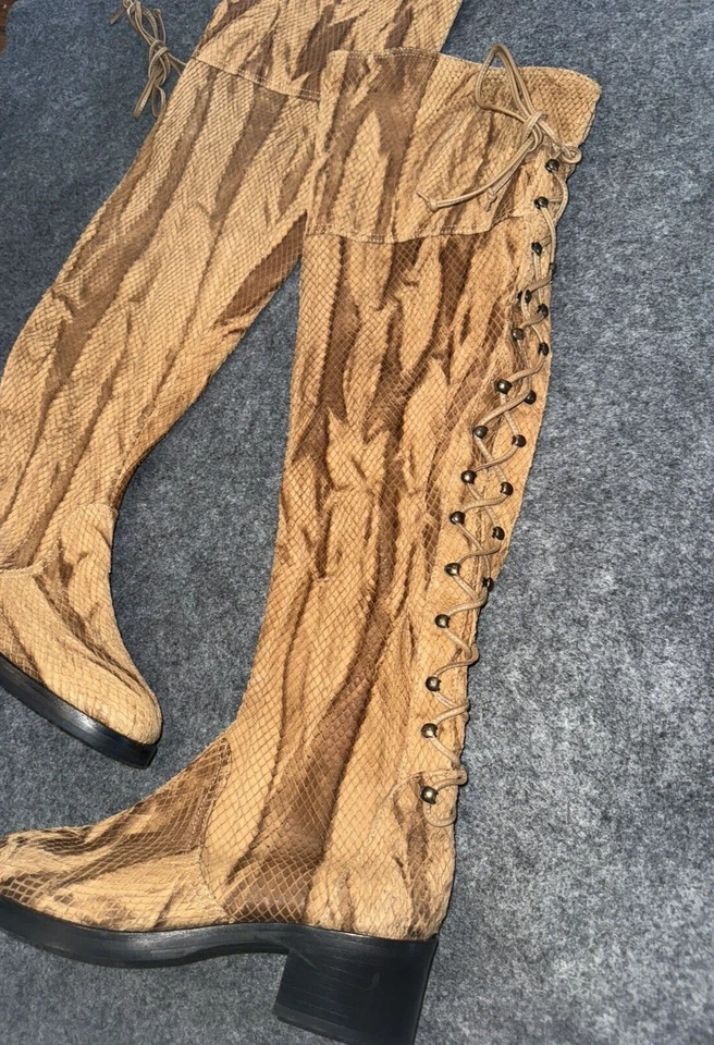 DKNY Botas de Piel de Serpiente 7 Para Mujer Sobre la Rodilla Sexy Con Cordones Marrón Foto 3 de 4