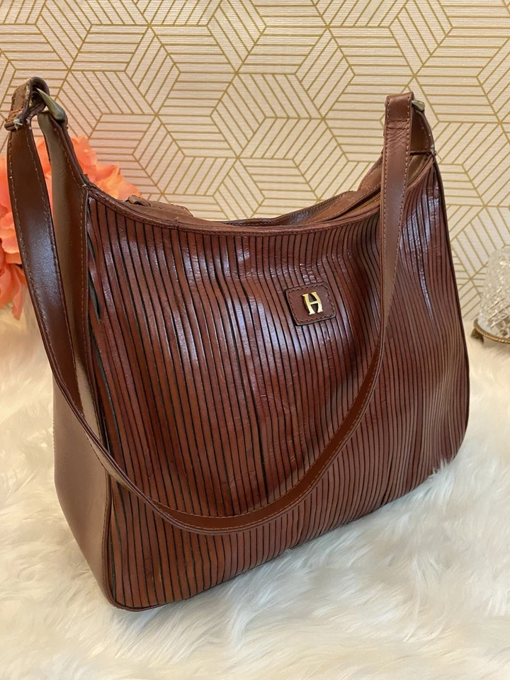 Vintage & Rare Heritage By Etienne Aigner Cognac Leather Hobo Purse  - Image 3 of 4