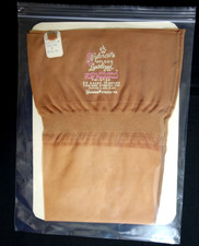 1 Pr Lanolized 9M Vintage Fully Fashioned Dark Seamed Sheer Flat Nylon Stockings