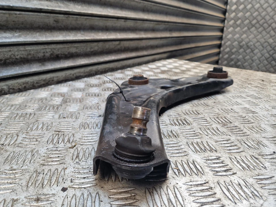 NISSAN QASHQAI CONTROL ARM WISHBONE FRONT LEFT PASSENGER SIDE J11 2013 - 2017 - Image 2 of 4