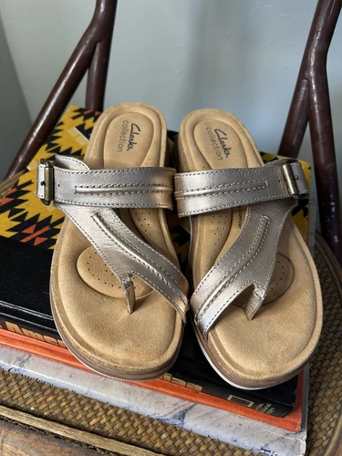 CLARKS Brynn Madi Post sandali comodi morbidi donna taglia 8 fibbia pelle oro rosa