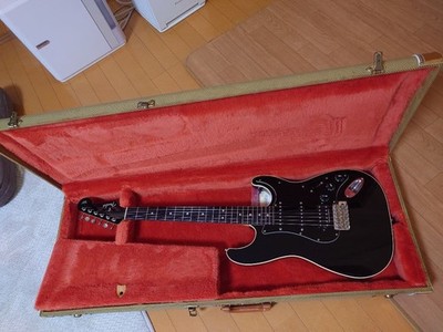 Fender Japan Ast-M/Ssh Black Aerodyne Stratocaster Case Included