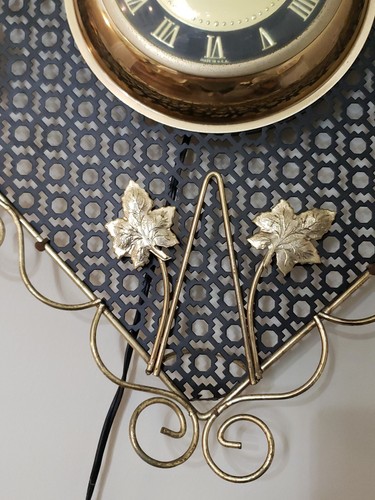 Vintage Mid Century 1960s United Large Brass Lattice Gold Leaf Wall Clock 350 - Picture 7 of 24