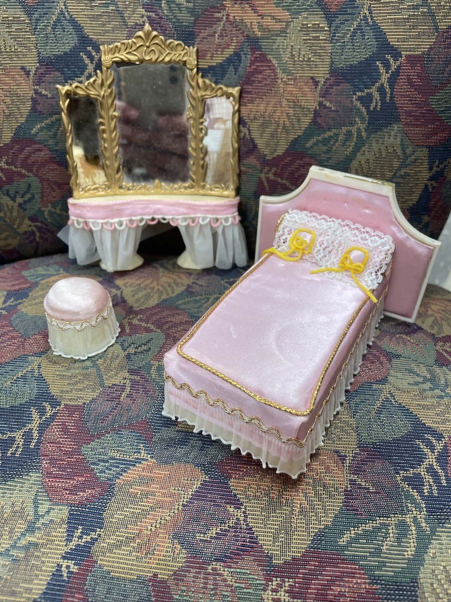 Vintage Redbox Doll House Bed And Vanity And Stool Made In Hong