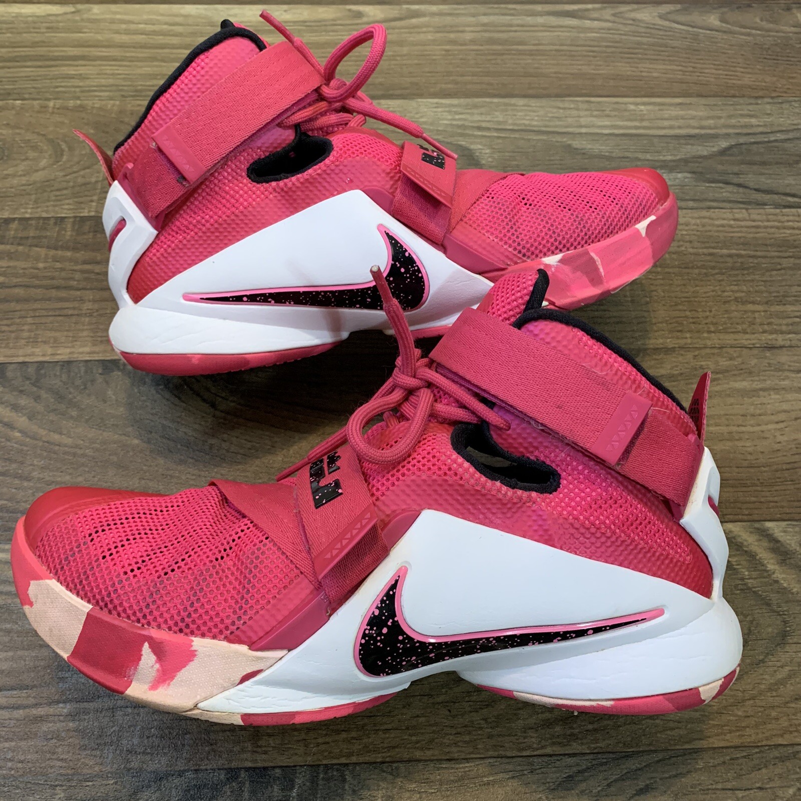 lebron james soldier pink