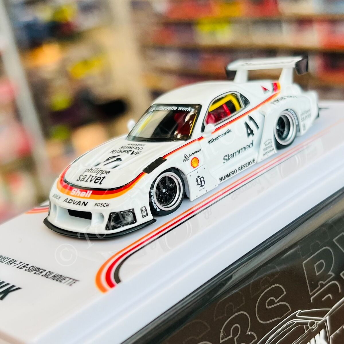 INNO64 1/64 MAZDA RX7 (FD3S) LB-SUPER SILHOUETTE - White INNO64 1/64 MAZDA RX7 (FD3S) LB-SUPER SILHOUETTE - White