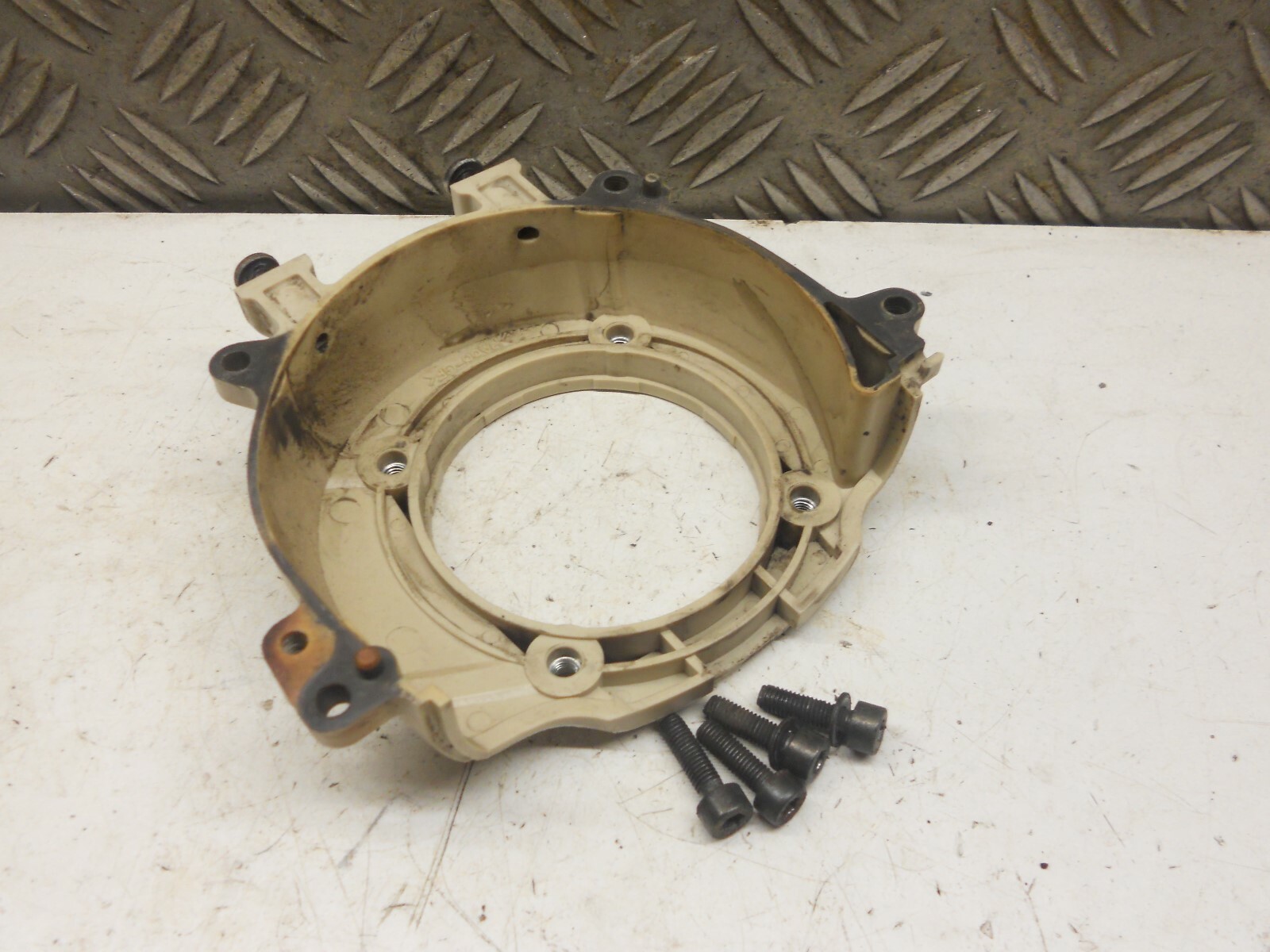 Taille-haie thermique - Moteur Mitsubishi TLE-24 - Lamier double coupe de 600mm (E8F600