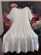 White Floral Eyelet Ruffle Flutter Sleeve Lined A-Line Midi Dress M