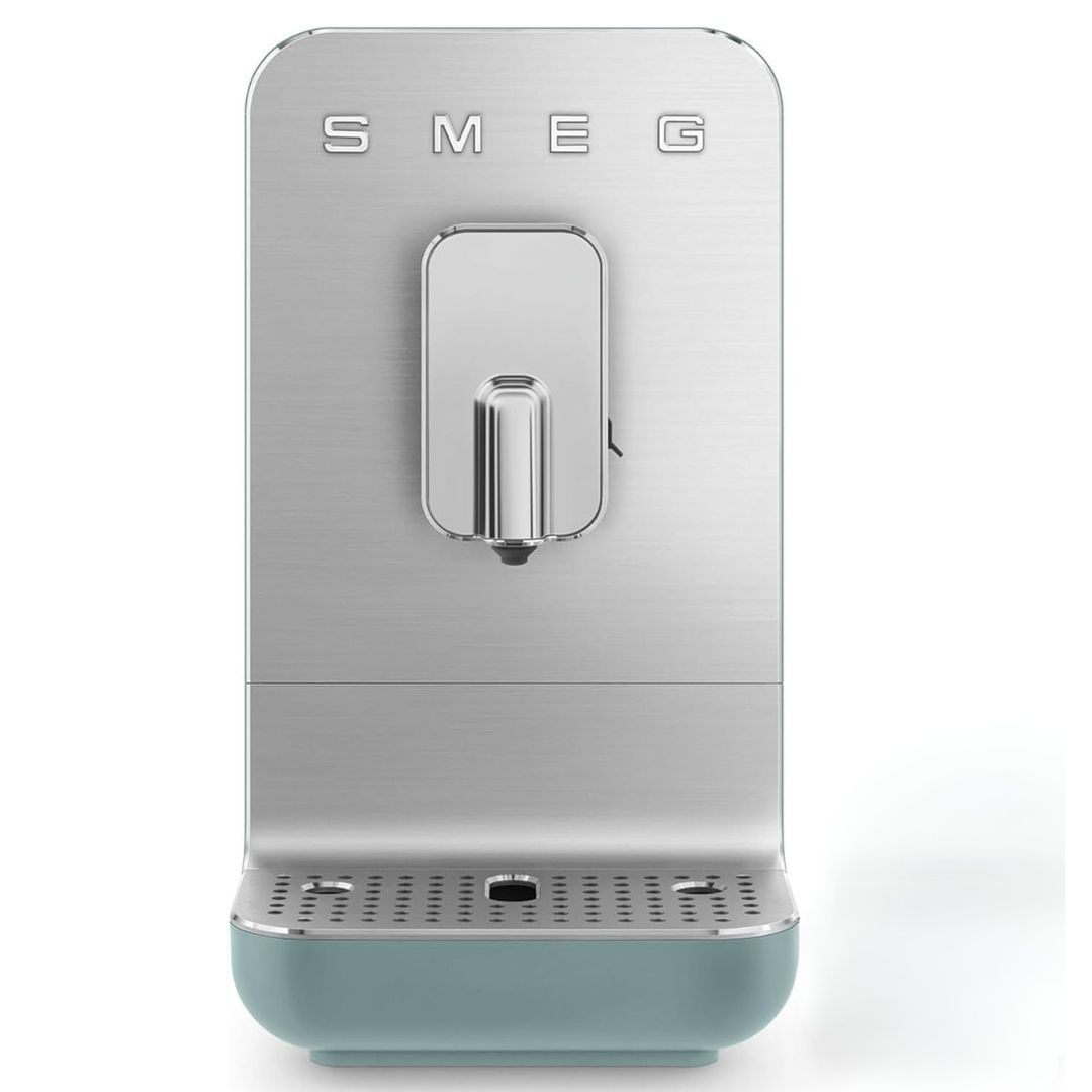 Smeg BCC13EGMUK Bean-Cup Coffee Machine Milk System (Used/Marks/Missing Items)