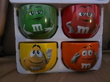 Set Of 4 M&M’s Limited Edition Ceramic Snack Ice Cream Bowls NWOB