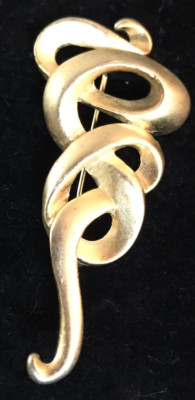 AJC Signed Gold Tone Swirl Abstract Brooch Pin
