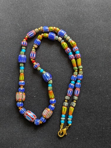 Venetian Style MultiColor Chevron & WhiteHeart Beads Necklace - Picture 7 of 19