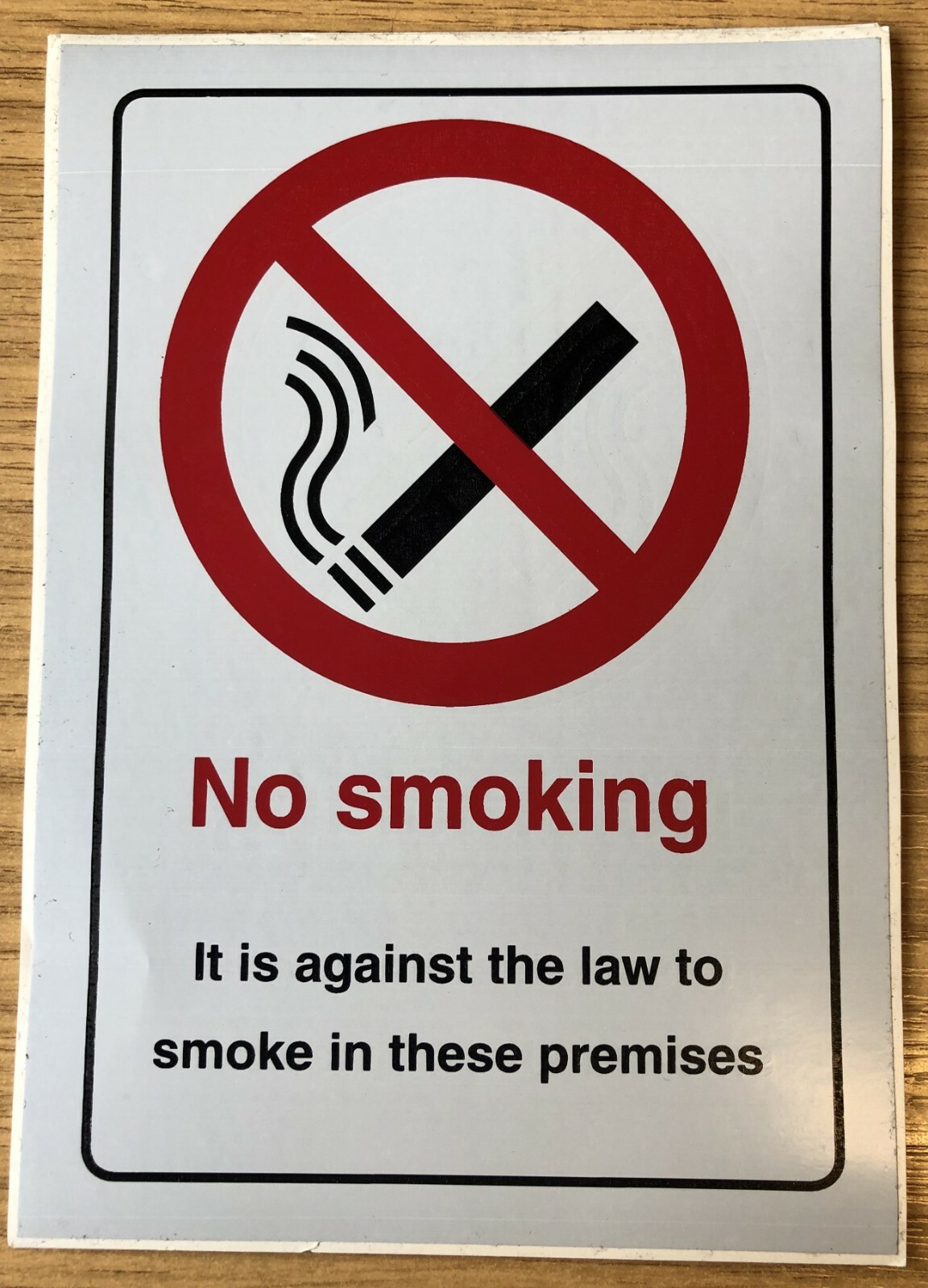 Vsafety 57002bj-s „No Smoking“ Verbotsschild – Selbstklebend, 450 X 150 Mm, Schwarz/rot (EN ISO 7010)