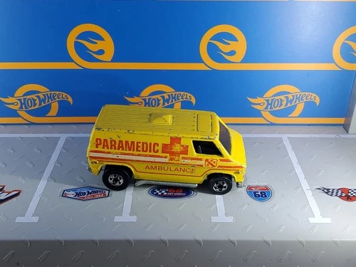 Vintage 1974 Hot Wheels Super Van Paramedic Ambulance Yellow