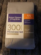 PILLOWCASE SET..300 COUNT..STANDARD/QUEEN...BETTER HOMES AND GARDENS