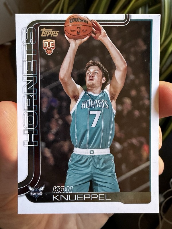 2025-26 Topps Flagship Kon Knueppel RC Rookie #204 Charlotte Hornets