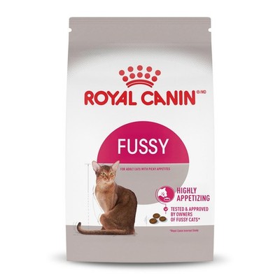 Royal Canin Fussy Dry Cat Food for Adult Cats, Protein-Rich Kibbles, 7 lb Bag