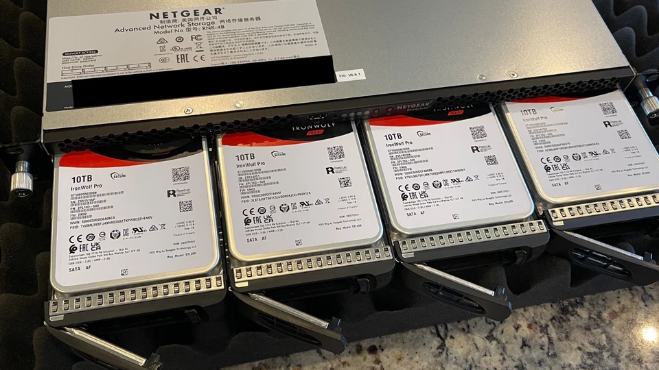 Netgear RN3138-100NES Netgear ReadyNAS 3138 Network Attached Storage with drives - Image 4 of 4